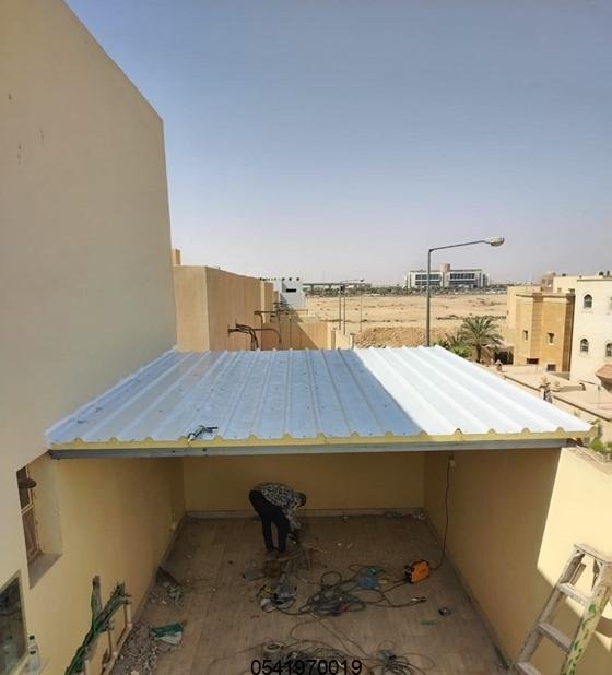 ساندوتش بانل في الرياض: الحل الأمثل للبناء والعزل الحراري